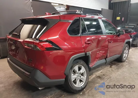 2022 Toyota Rav4 Xle z USA, uszkodzony, nr VIN 2T3P1RFV7NW271577